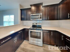 120 Dunnsmore Dr in Inman, SC - Foto de edificio - Building Photo