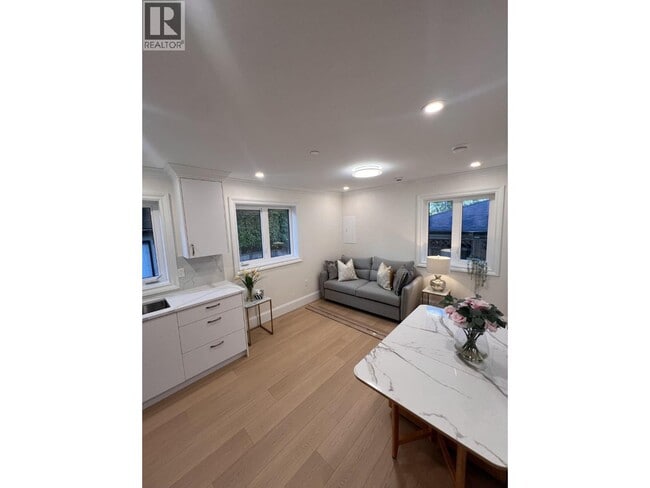 4167 W 12th Ave in Vancouver, BC - Building Photo - Building Photo