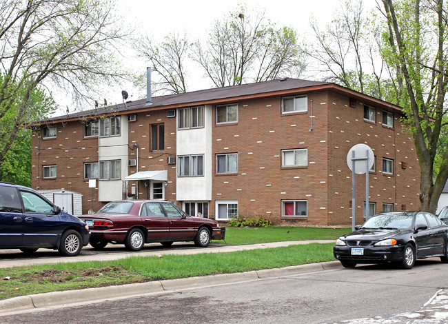 Valley Apartments in Shakopee, MN - Foto de edificio - Building Photo