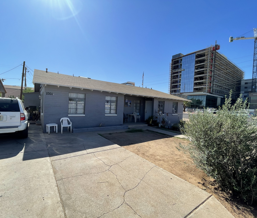 1001 N 25th St in Phoenix, AZ - Building Photo