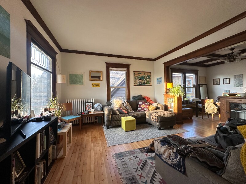 7 Barton Ave SE in Minneapolis, MN - Building Photo