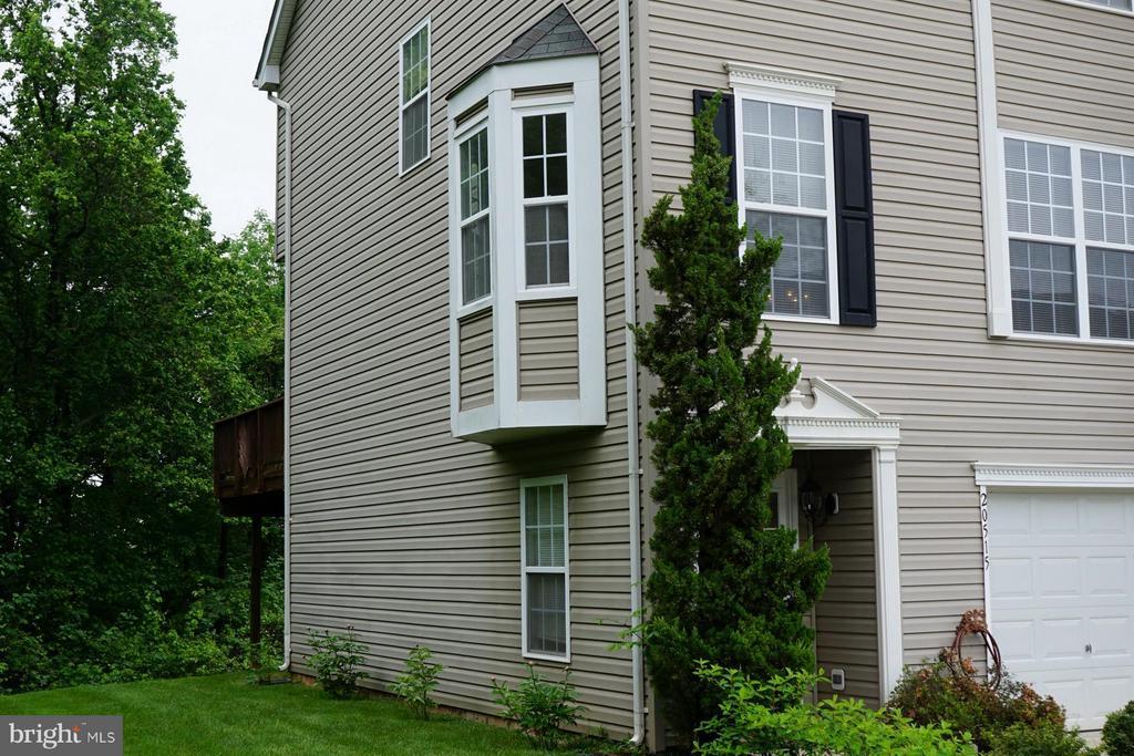 20515 Blue Heron Terrace in Sterling, VA - Building Photo