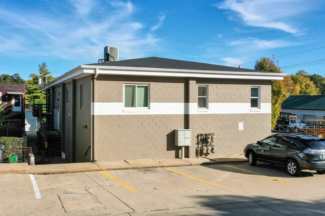 6624 Blondo St in Omaha, NE - Building Photo - Building Photo