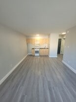 570 Ellice Ave in Winnipeg, MB - Building Photo
