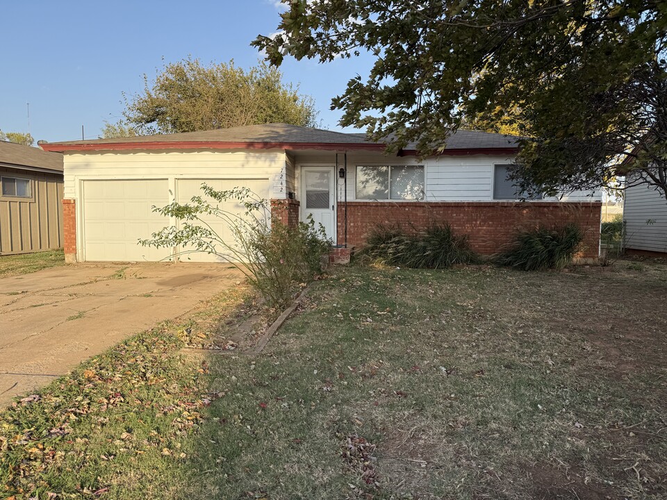 7242 Sears Ter in Oklahoma City, OK - Building Photo