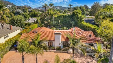 114 S Layton Dr in Los Angeles, CA - Foto de edificio - Building Photo