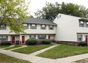 Beacon Place Apartments in Toledo, OH - Building Photo - Building Photo