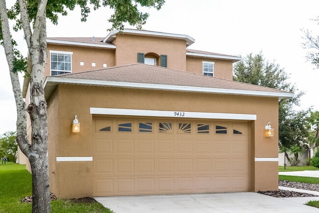 9432 Wellstone Dr in Land O Lakes, FL - Building Photo - Building Photo