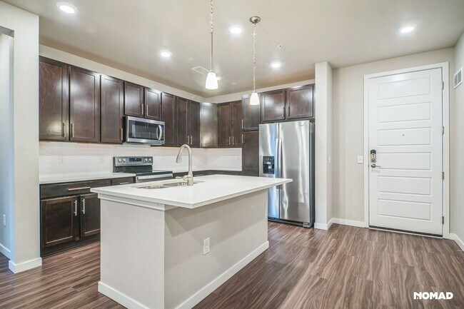 420 E Fremont Pl in Littleton, CO - Building Photo - Building Photo