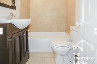 2254 N Southport Ave, Unit 2 in Chicago, IL - Foto de edificio - Building Photo