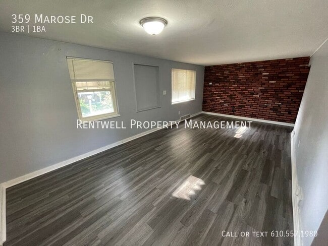 359 Marose Dr in Pittsburgh, PA - Building Photo - Building Photo