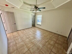 1806 Tierra Dulce Dr-Unit -2 in Edinburg, TX - Building Photo - Building Photo