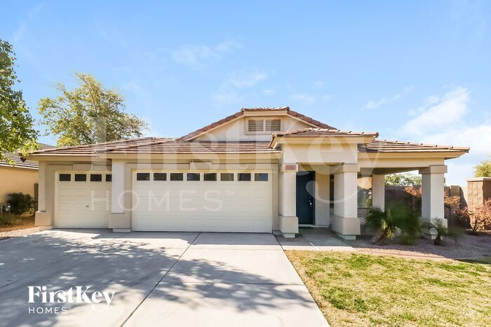 11233 W Locust Ln in Avondale, AZ - Building Photo
