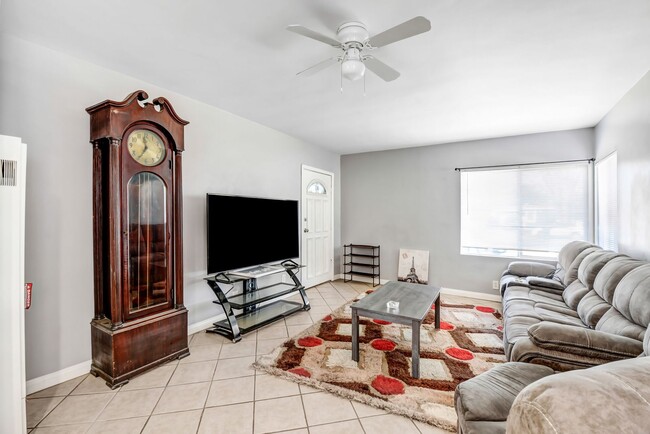 1624 Gordon Ct in Pomona, CA - Building Photo - Building Photo