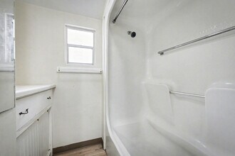 2652 Merwyn Rd in Jacksonville, FL - Foto de edificio - Building Photo