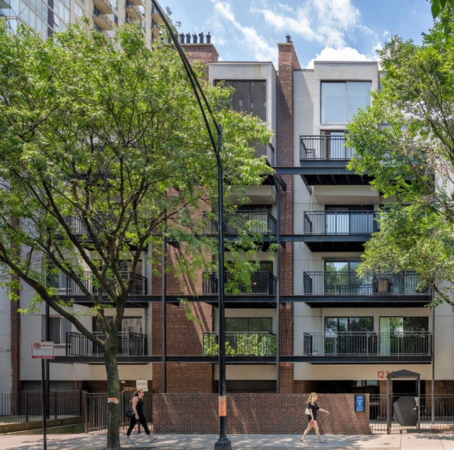 1223 N La Salle Dr, Unit B5