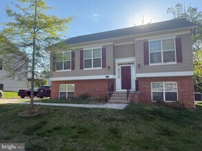6518 60th Ave in Riverdale, MD - Building Photo - Building Photo