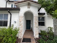 12265 NW 24th Pl in Miami Shores, FL - Foto de edificio - Building Photo