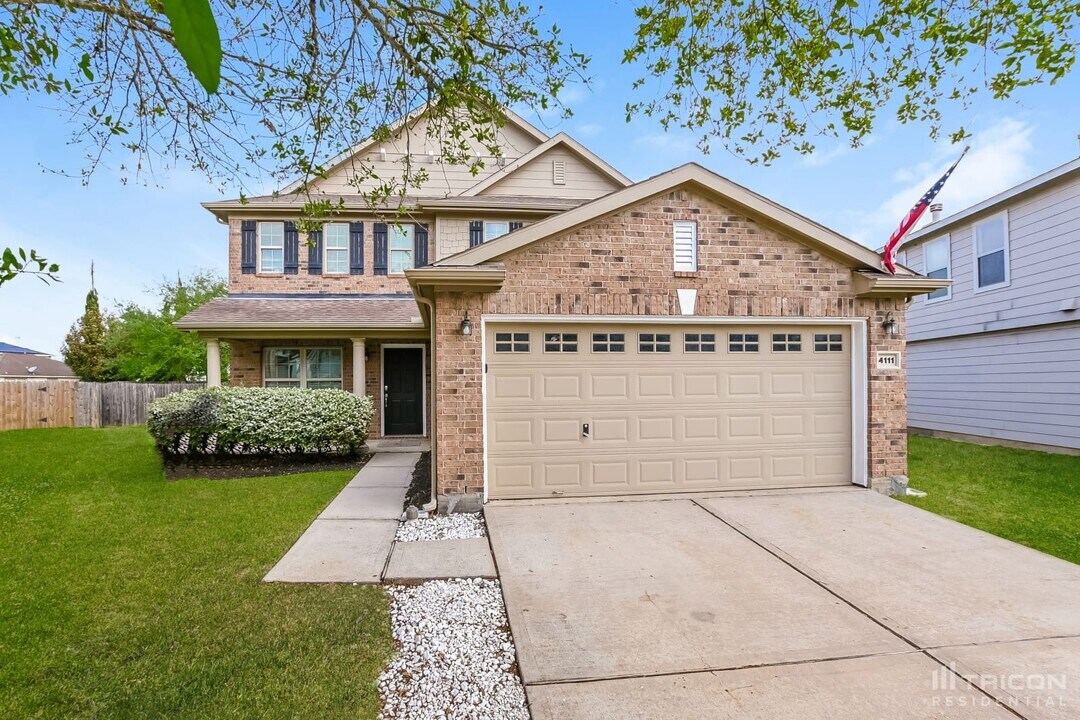 4111 Wayside Stream Ln in Houston, TX - Building Photo