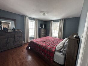 39 Lawn Ave in South Portland, ME - Building Photo - Building Photo