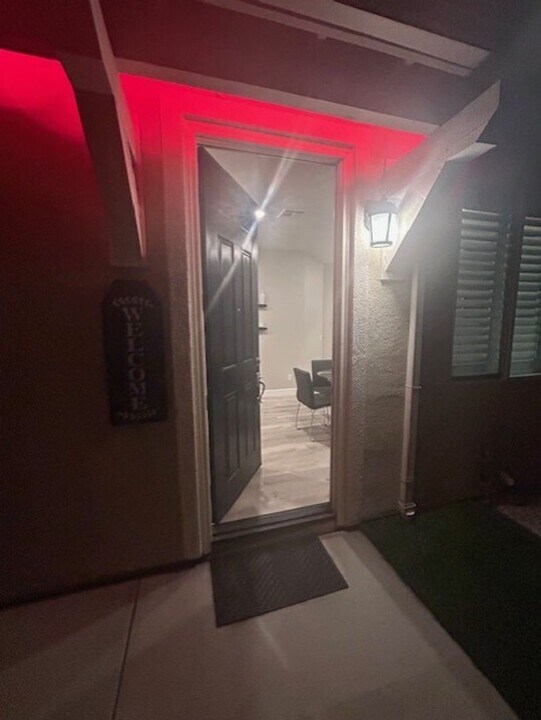 33140 Table Rock Dr in Menifee, CA - Building Photo