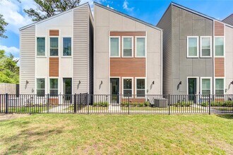 564 Janisch Rd in Houston, TX - Building Photo - Building Photo