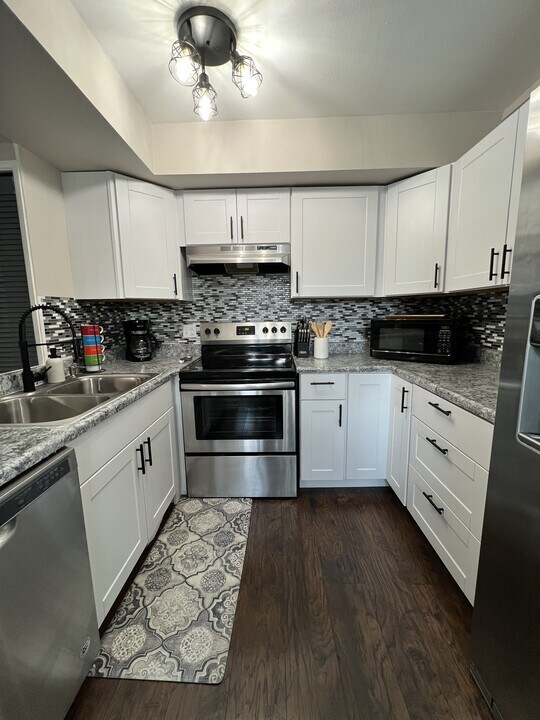 13623 E Yale Ave in Aurora, CO - Building Photo