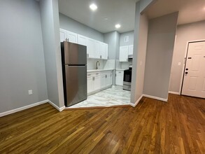 121 Wade St, Unit 1C in Jersey City, NJ - Building Photo - Building Photo