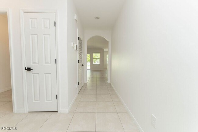 property at 526 SE 20th Ct