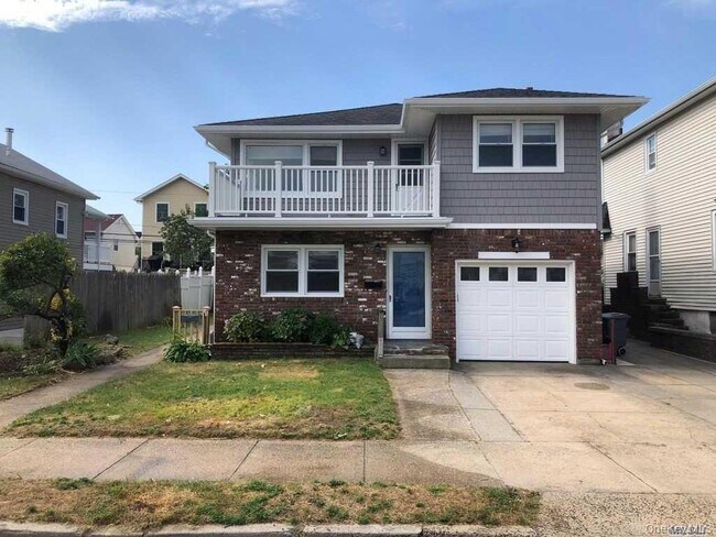 property at 538 W Hudson St