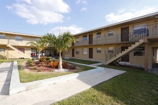 3916 Palm Ave in Hialeah, FL - Building Photo