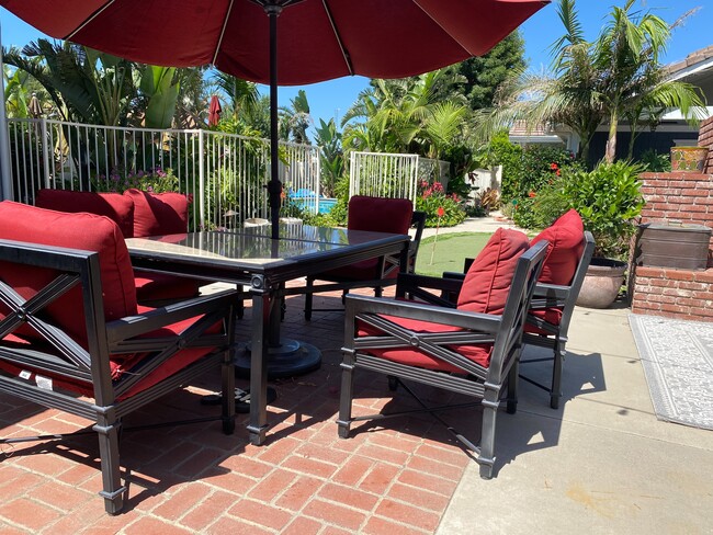 property at 5506 Malachite Ave