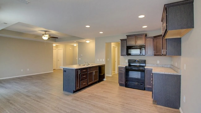 532 W Melody Ln in Republic, MO - Building Photo - Building Photo