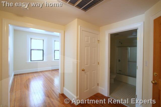 881 Massachusetts Ave in Cambridge, MA - Building Photo - Building Photo