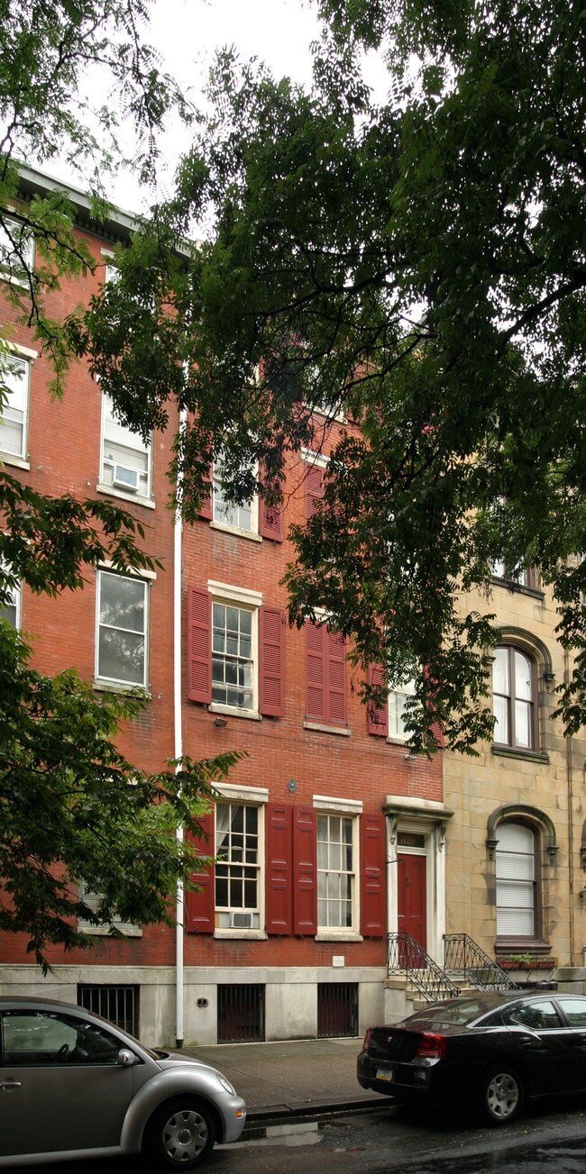 1120 Spruce St in Philadelphia, PA - Building Photo - Building Photo