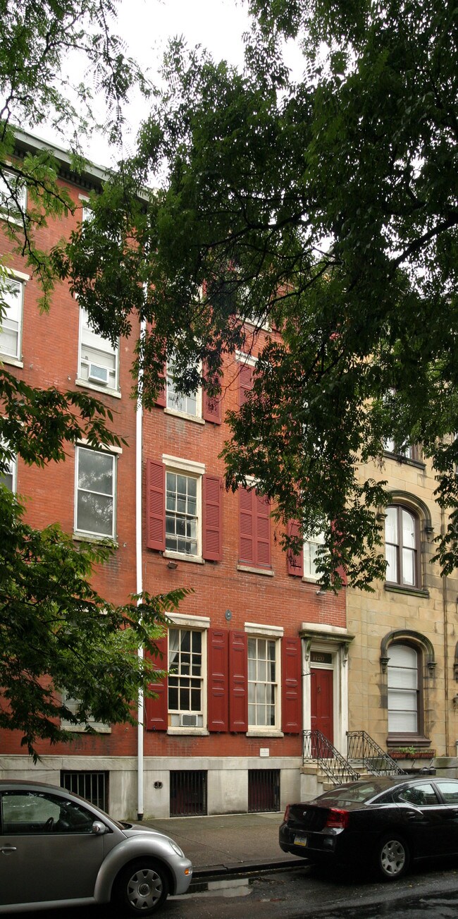 1120 Spruce St in Philadelphia, PA - Foto de edificio - Building Photo