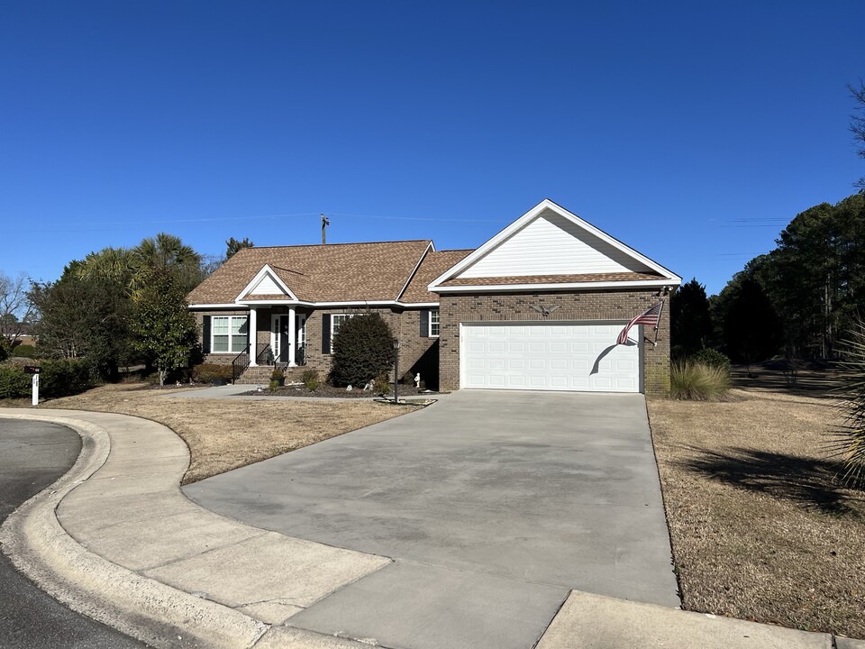 300 Lovely Ln in Orangeburg, SC - Building Photo