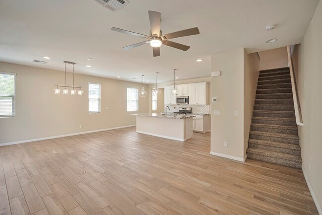 780 Aurora Vale Pl in Henderson, NV - Building Photo - Building Photo