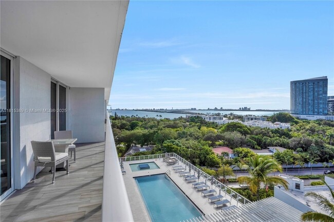 4250 Biscayne Blvd in Miami, FL - Building Photo - Building Photo