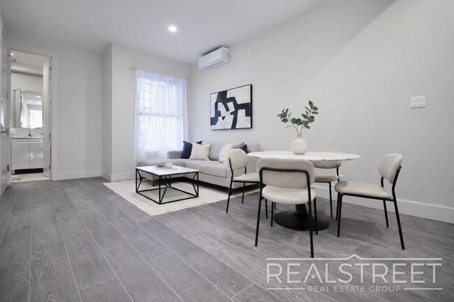 Modern 1 Bed w Dishwasher/Laundry/Garden in Brooklyn, NY - Building Photo - Building Photo
