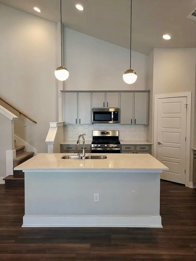 521 Peace Dr
