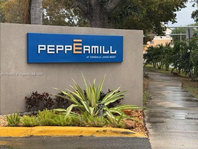 8002 SW 149th Ave in Miami, FL - Building Photo