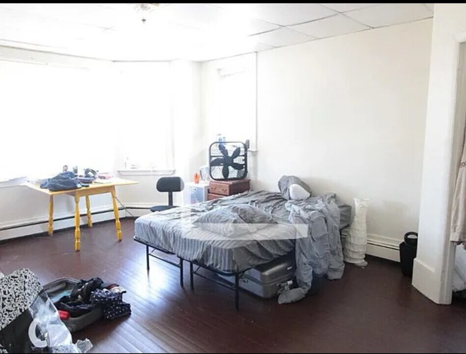 223 Harvard Ave, Unit 2 in Boston, MA - Foto de edificio