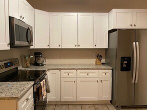 325 Malabar Way in Athens, GA - Building Photo - Building Photo