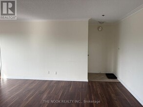 948 Simcoe St N in Oshawa, ON - Building Photo - Building Photo