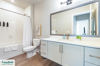 300 E Broad St, Unit 451 in Savannah, GA - Building Photo - Building Photo