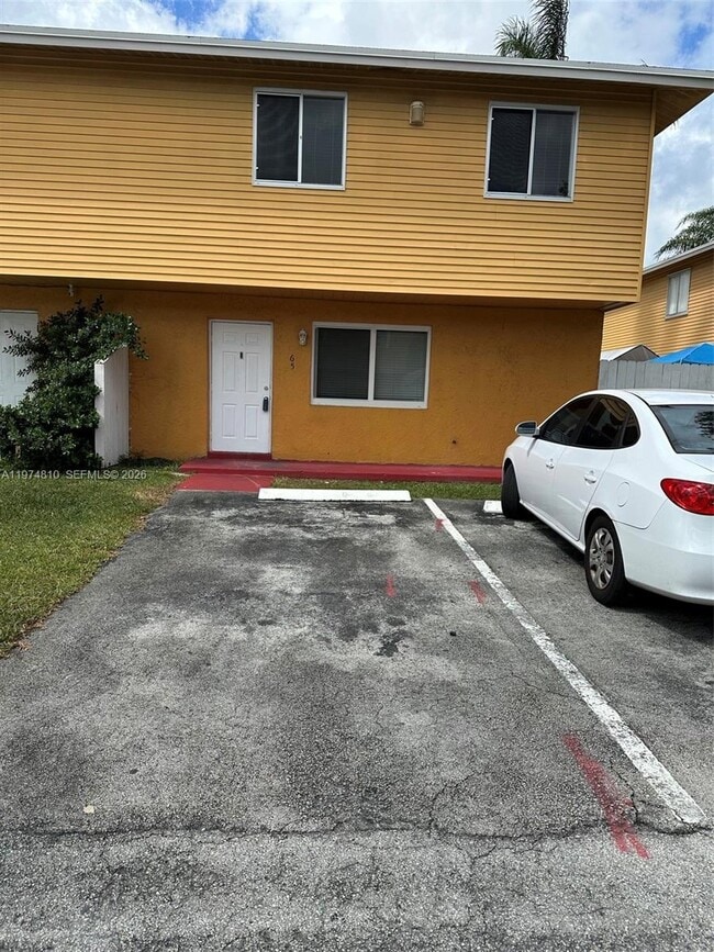 65 NE 12th Ave in Homestead, FL - Building Photo - Building Photo