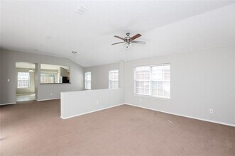 4853 Madyson Ridge Dr in Fort Worth, TX - Foto de edificio - Building Photo