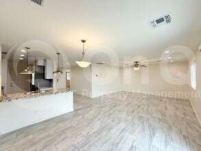 15120 S Amado Blvd in Arizona City, AZ - Building Photo - Building Photo
