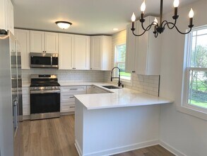 1329 Neskola Ct in Naperville, IL - Building Photo - Building Photo